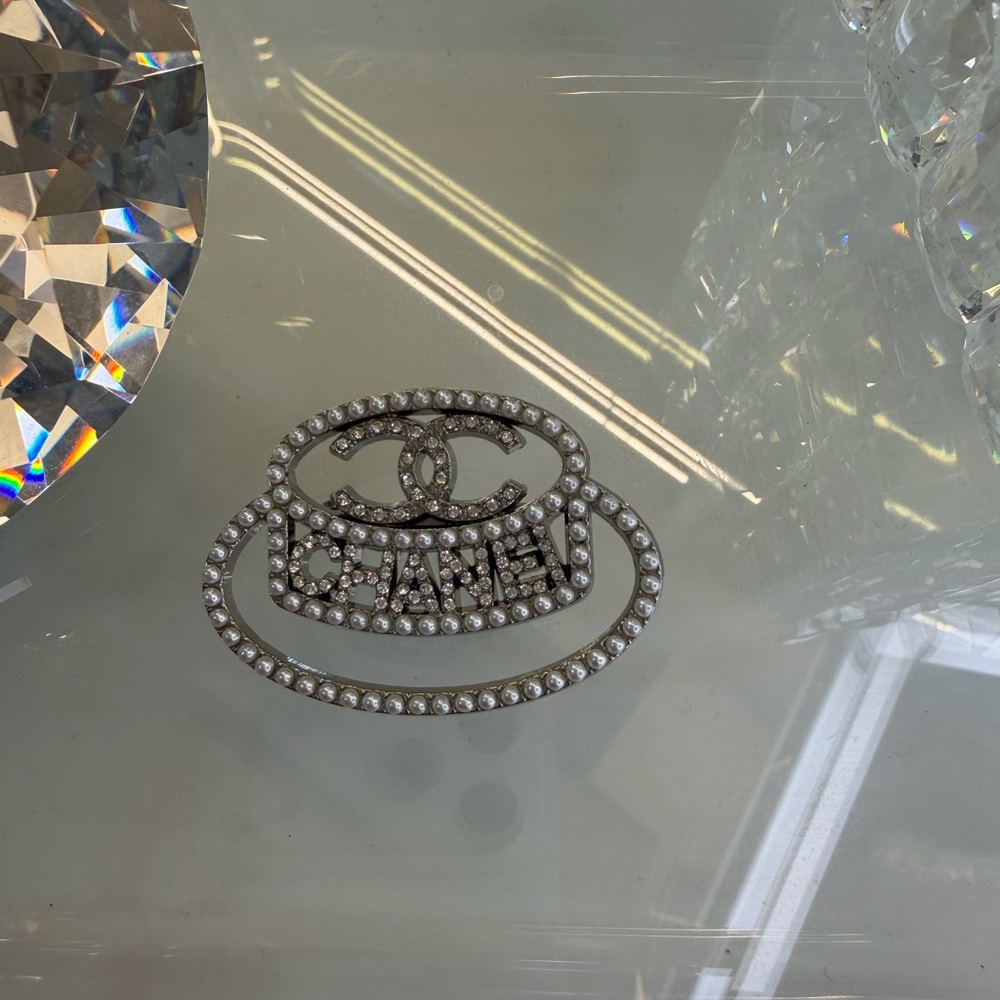 Gorgeous Silver CC TopHat Brooch